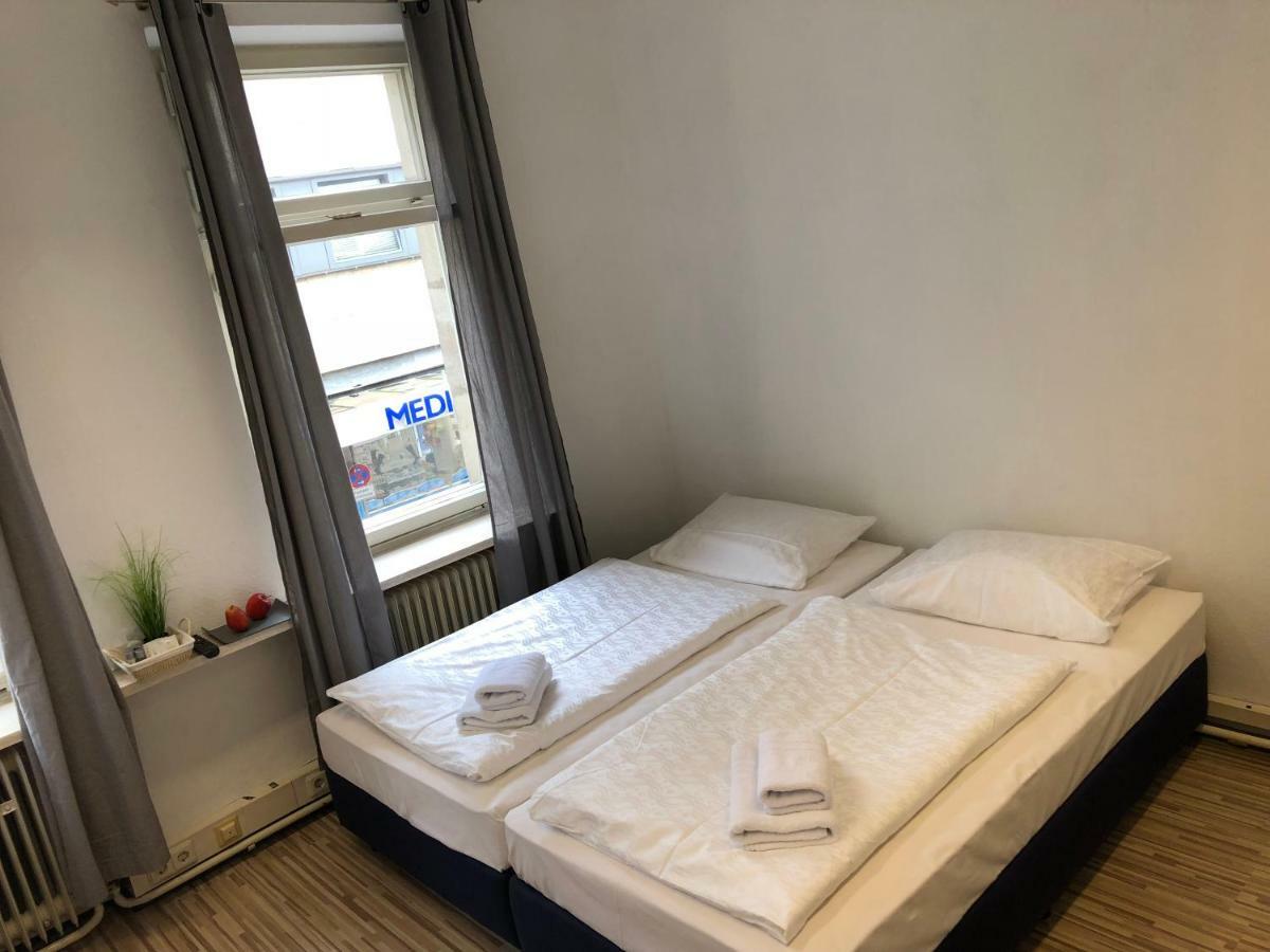 Downtown City - Privaterooms Fuerth Luaran gambar