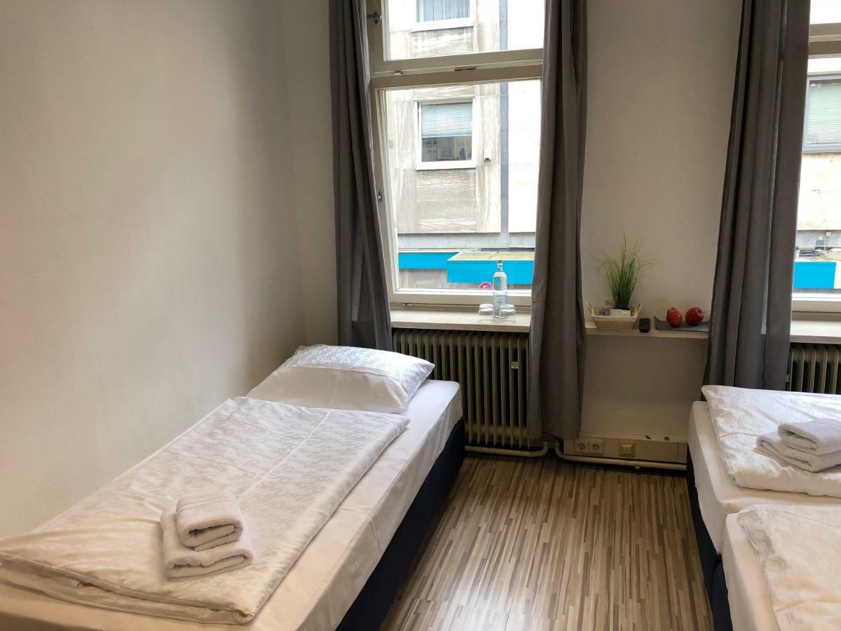 Downtown City - Privaterooms Fuerth Luaran gambar